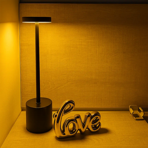 Luminária LED TouchLumme de Mesa – Recarregável